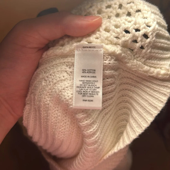 Express Cropped White Sweater - Picture 9 of 10